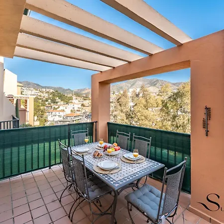 Apartament Mountain Views, Pool&rooftop, Cozy 2br For 6 Fuengirola
