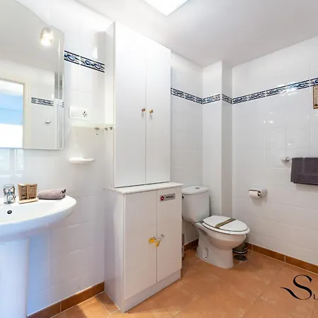 Mountain Views, Pool & Rooftop, Cozy 2br For 6 アパート *
