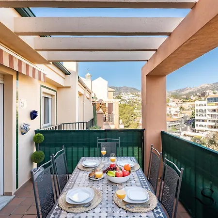 Mountain Views, Pool & Rooftop, Cozy 2br For 6 アパート *