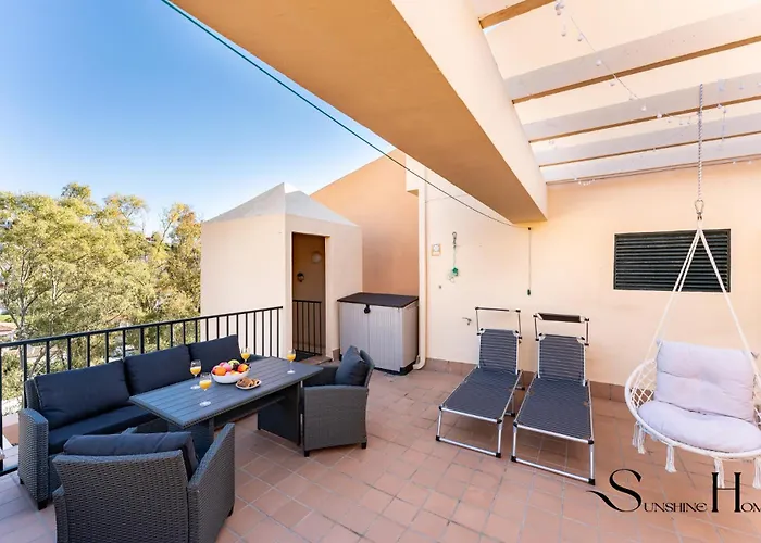 Mountain Views, Pool & Rooftop, Cozy 2br For 6 アパート フエンヒロラ