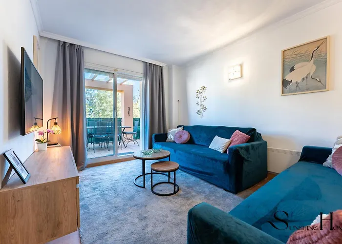 Mountain Views, Pool & Rooftop, Cozy 2br For 6 フエンヒロラ