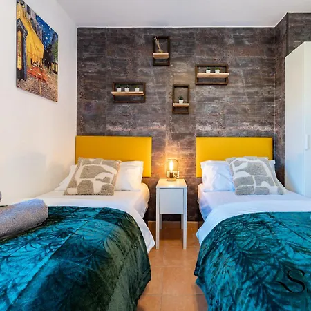 Appartement Mountain Views, Pool & Rooftop, Cozy 2br For 6 Fuengirola