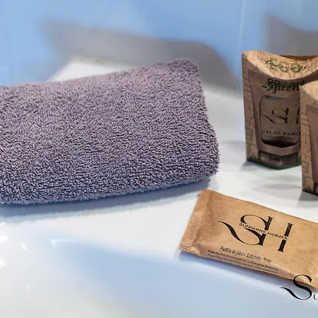 Mountain Views, Pool & Rooftop, Cozy 2br For 6 *