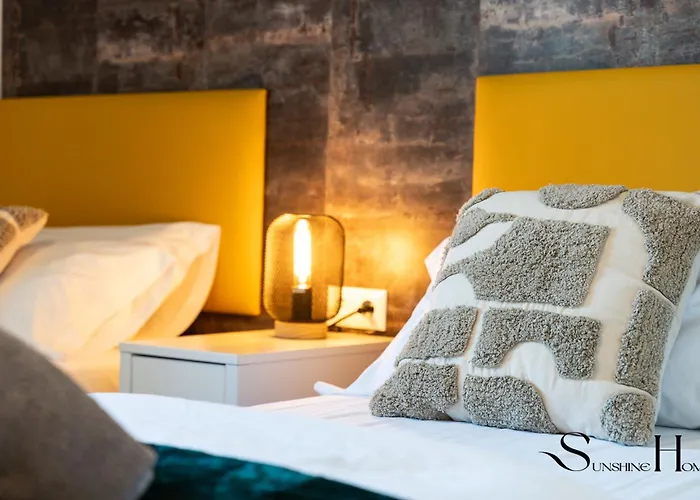 Mountain Views, Pool & Rooftop, Cozy 2br For 6 *