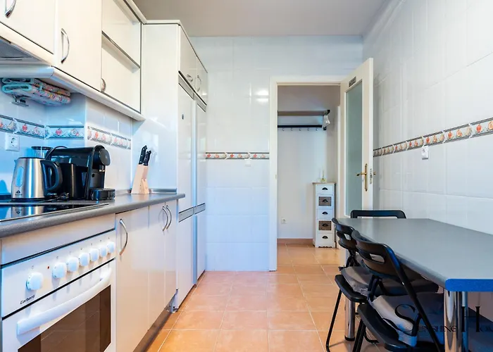 Appartement Mountain Views, Pool & Rooftop, Cozy 2br For 6