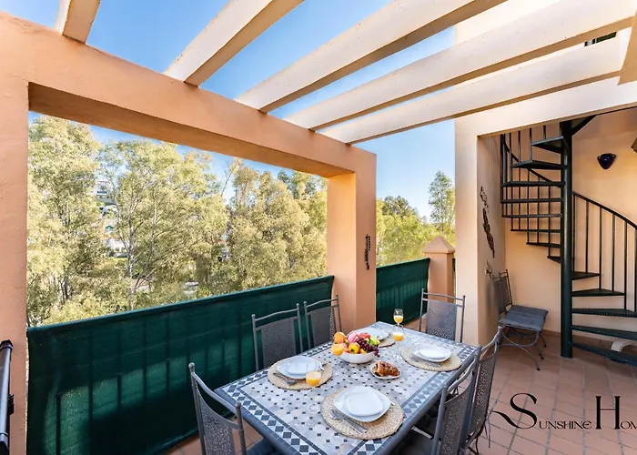 Mountain Views, Pool & Rooftop, Cozy 2br For 6 Appartement Fuengirola