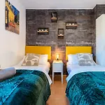 Apartman Mountain Views, Pool & Rooftop, Cozy 2br For 6 Fuengirola